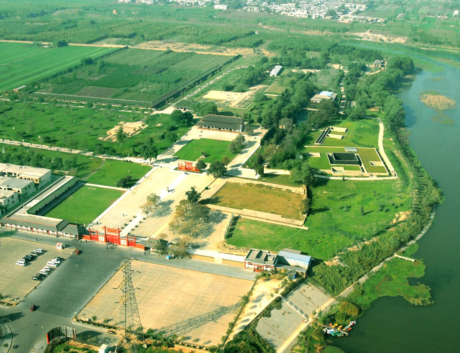 殷墟宫殿遗址鸟瞰图 殷墟宫殿遗址鸟瞰图